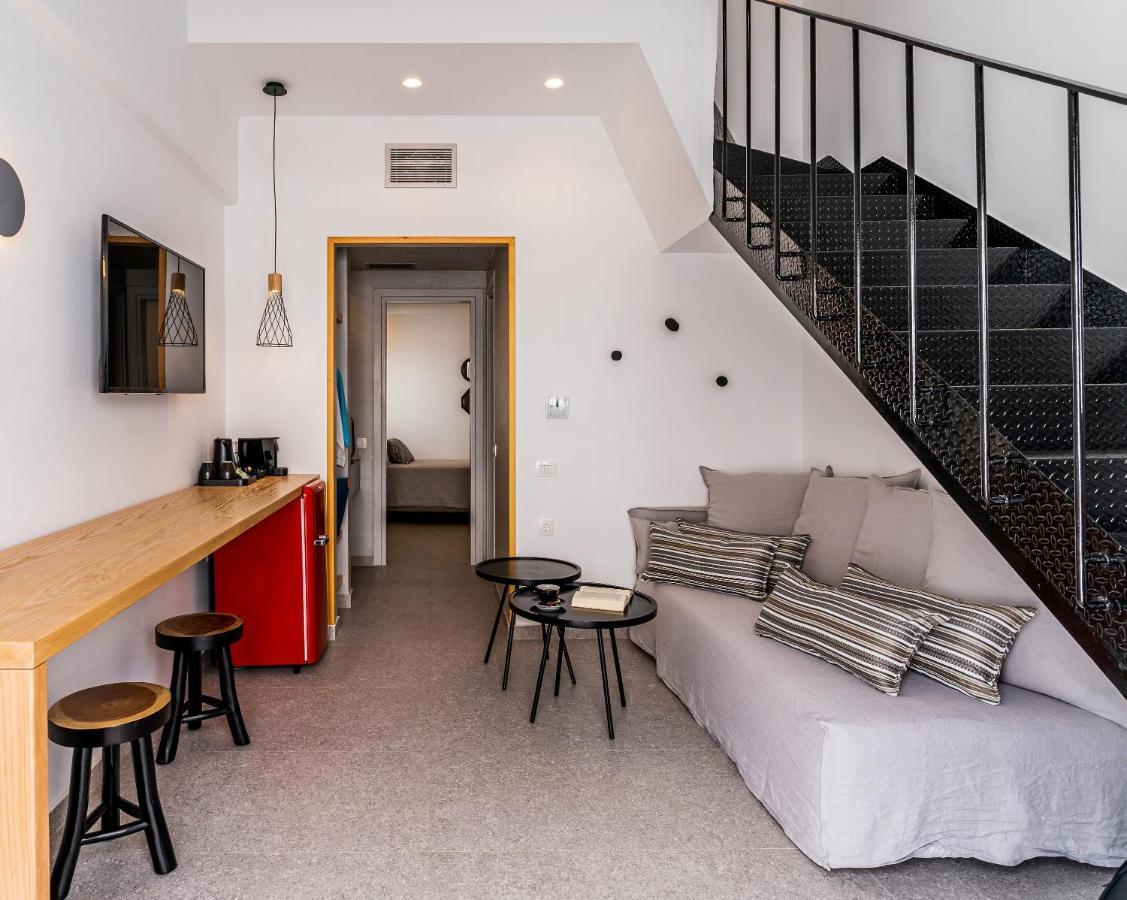 Hippocampus Hotel Камари Экстерьер фото
