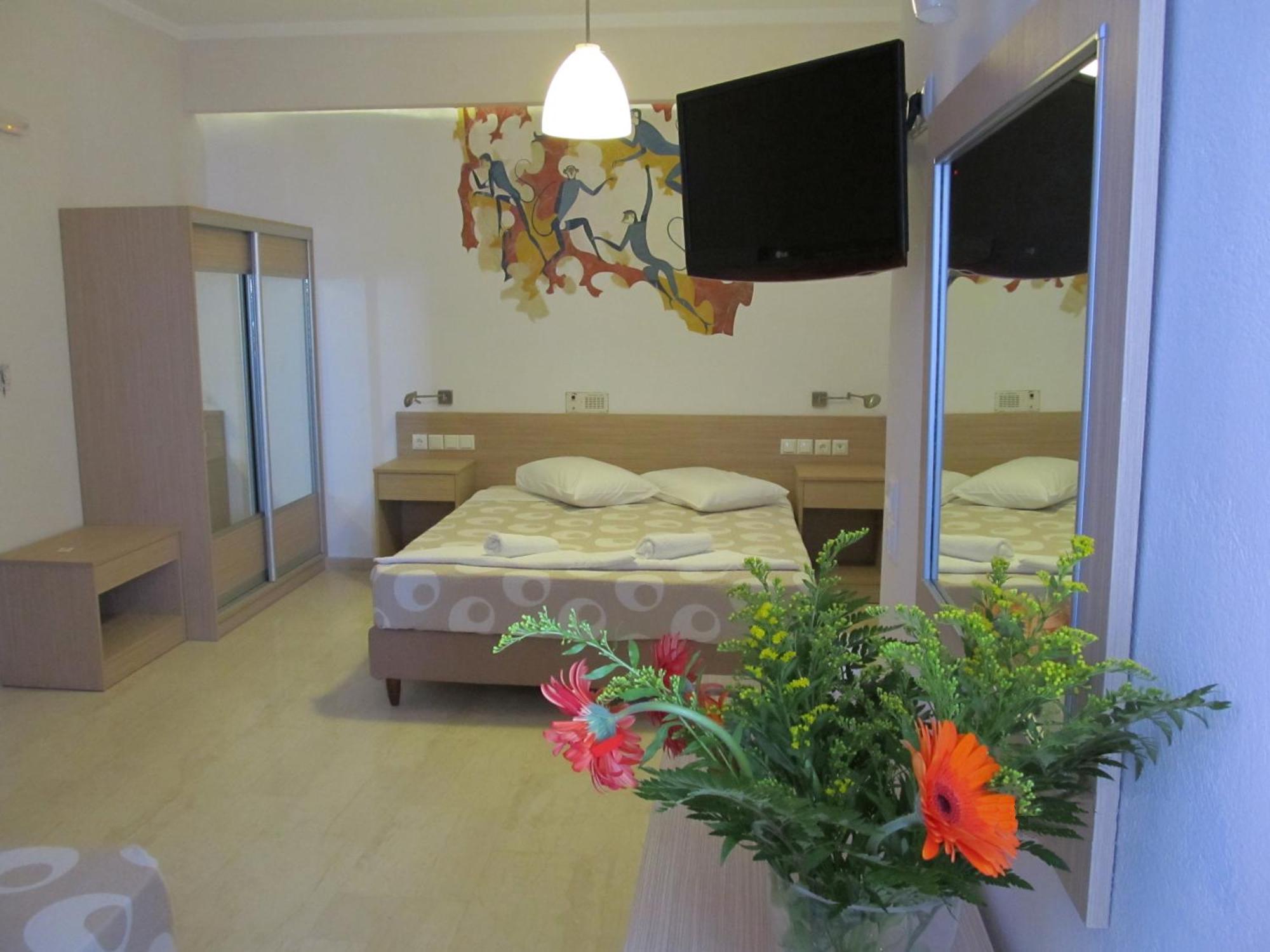 Hippocampus Hotel Камари Экстерьер фото